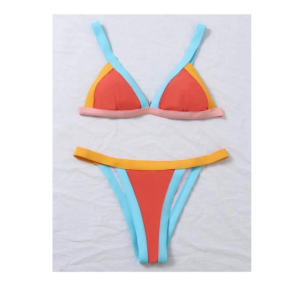 Triangle Bikini - fits like an XXS